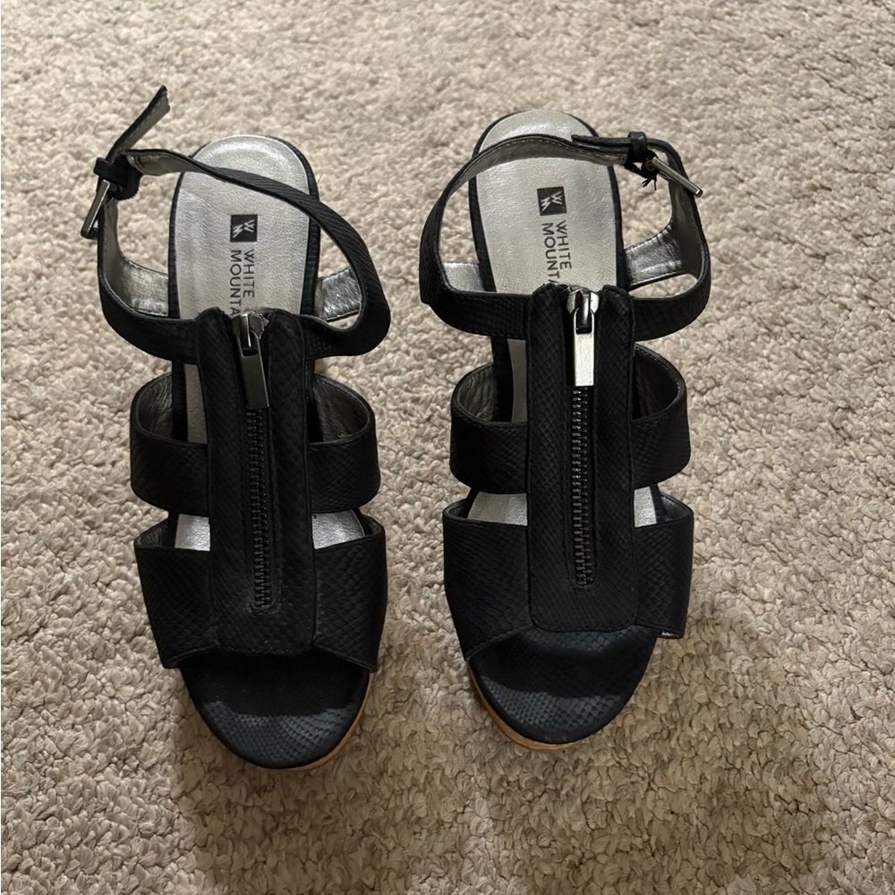 White Mountain black wedges